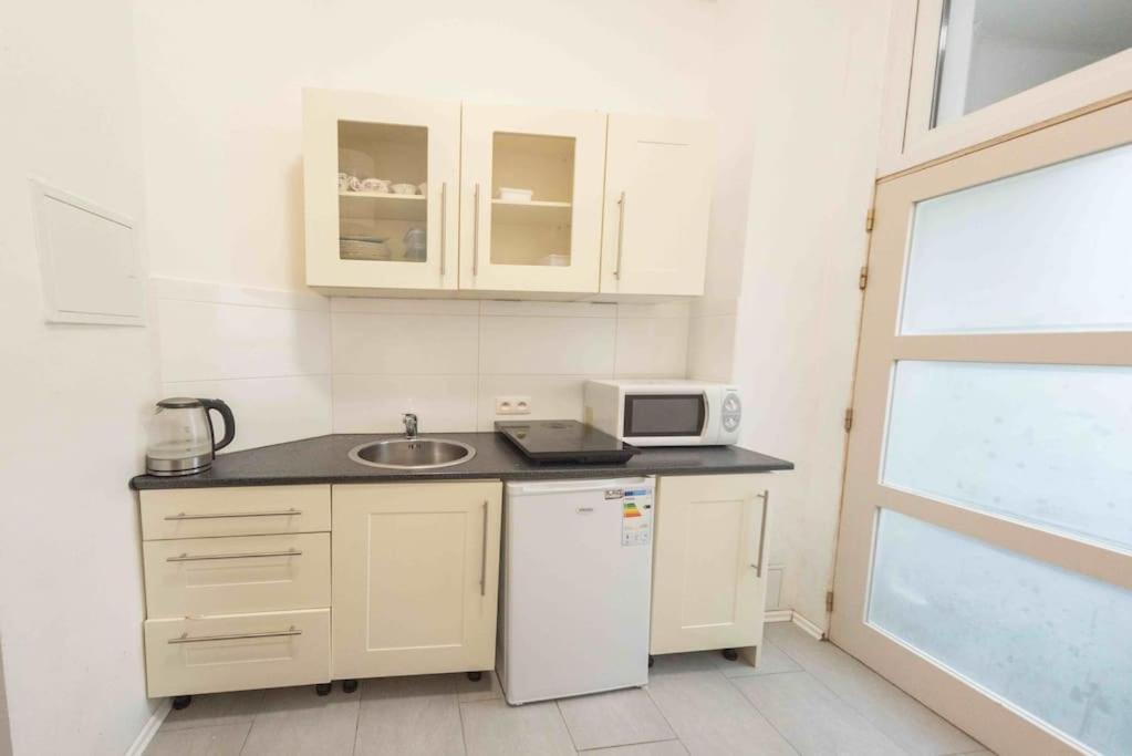 Studio Milana Appartement Brussel Buitenkant foto